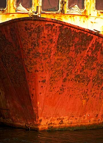 Marine corrosion at work. This boat needs cathodic protection.